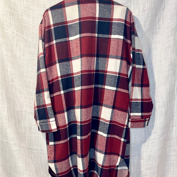 Cozy long flannel shacket - Picture 3 of 4